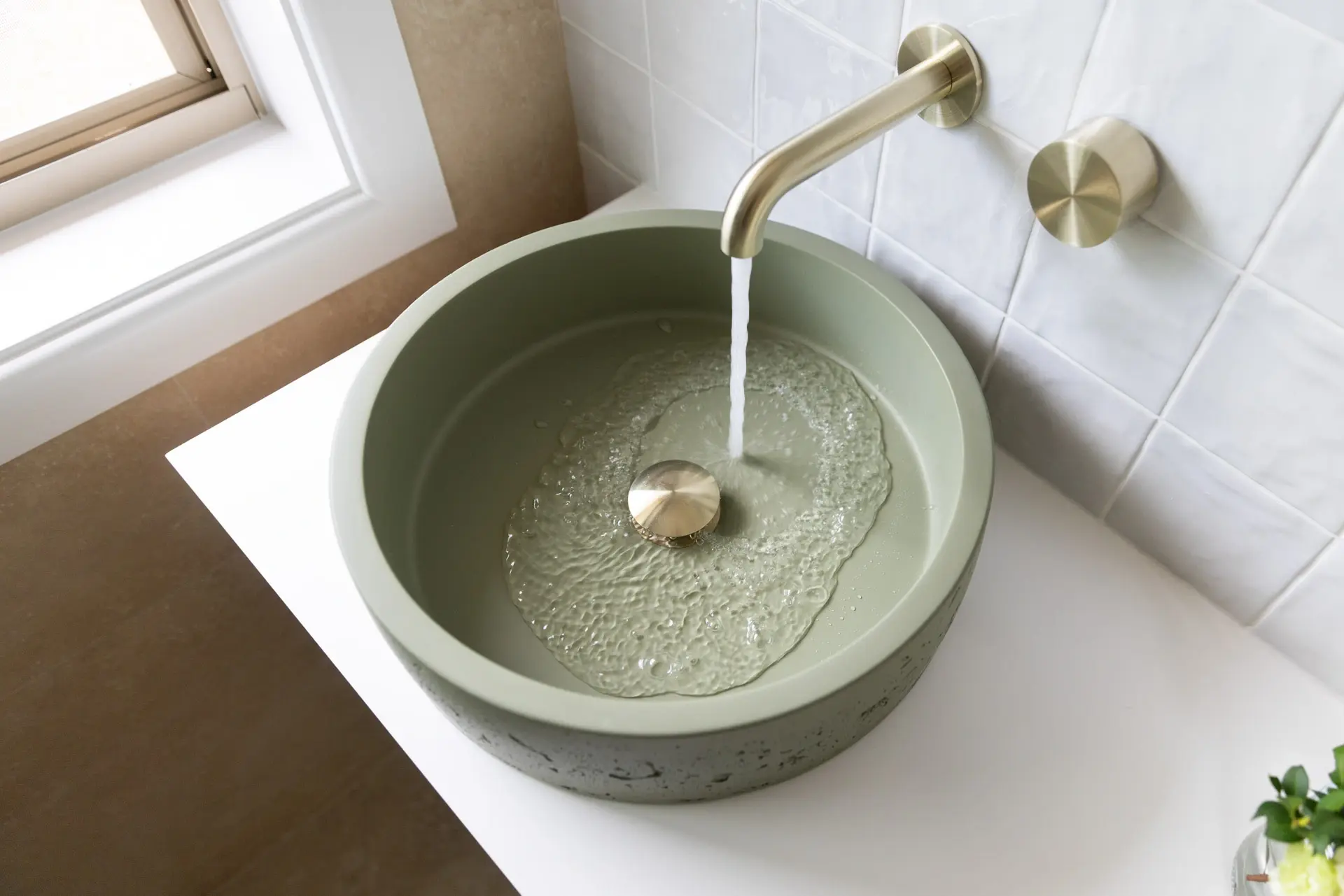 creating a luxurious & functional bathtub space with nero tapware