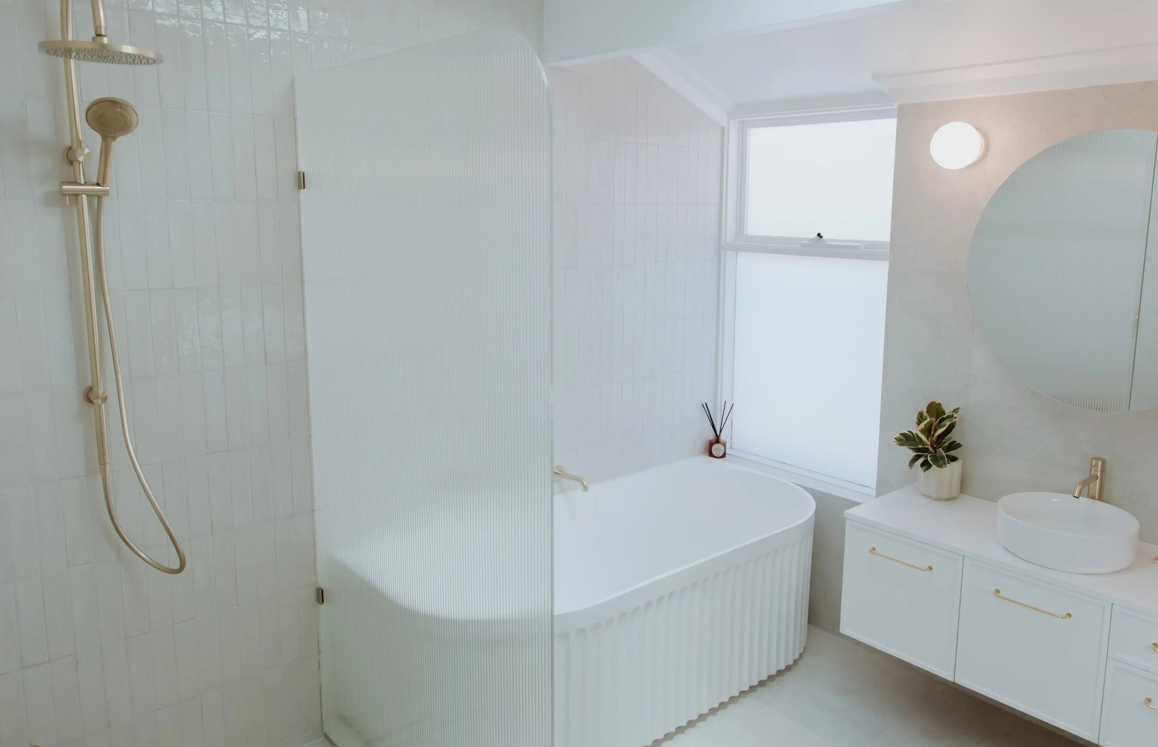 How to plan a bathroom layout with bath and shower