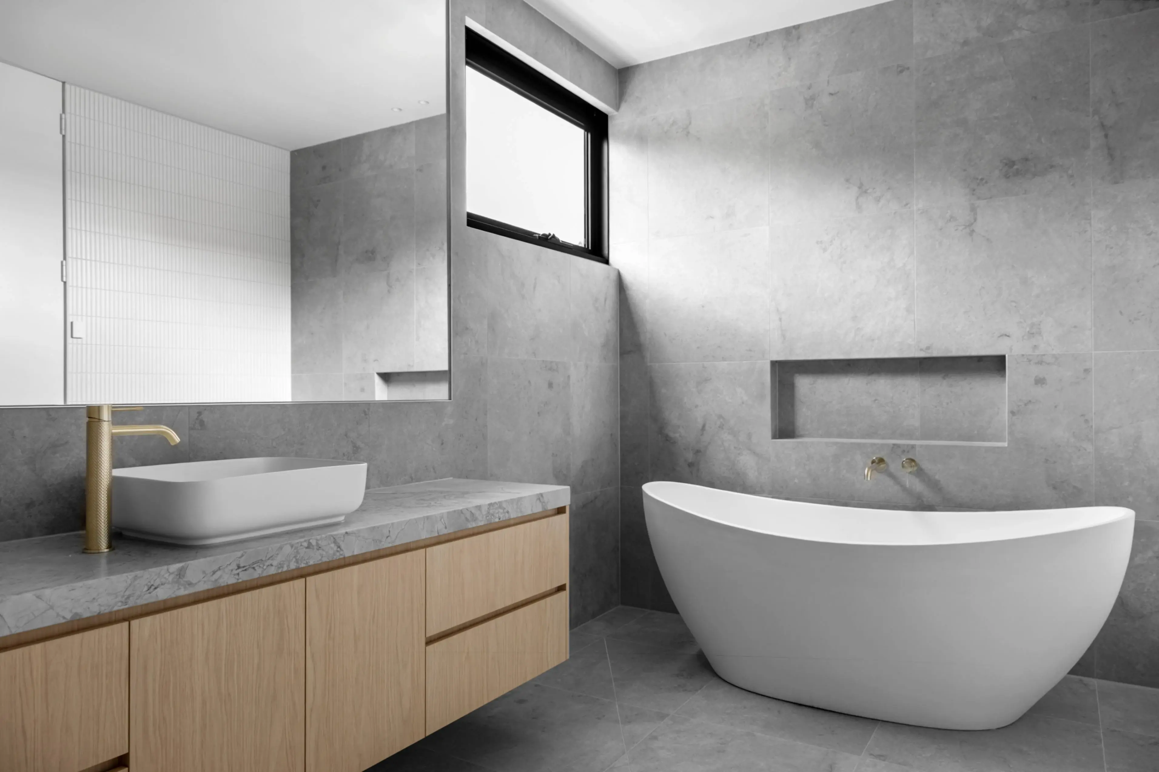 Tapware planning for bathtubs to make it feel high-end