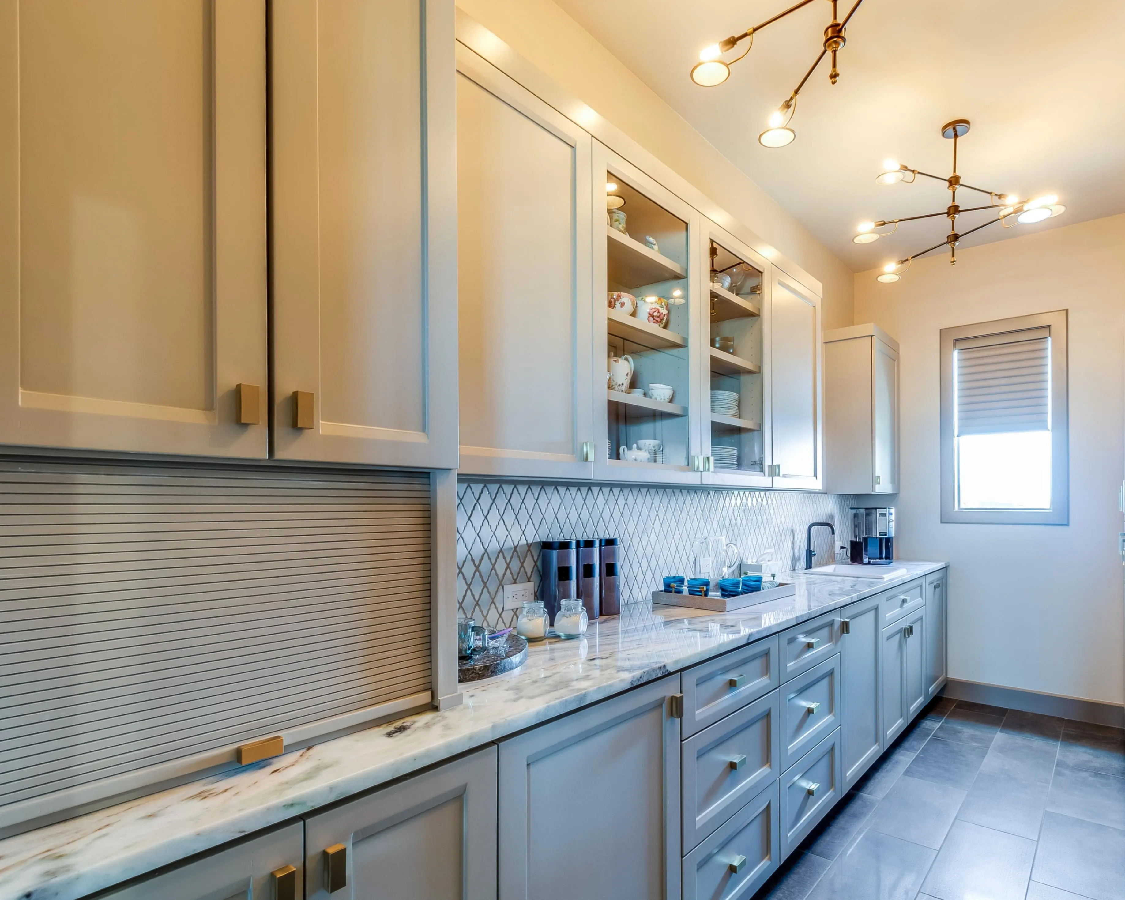 Butler’s pantry ideas guide: layouts, sizes & storage that work