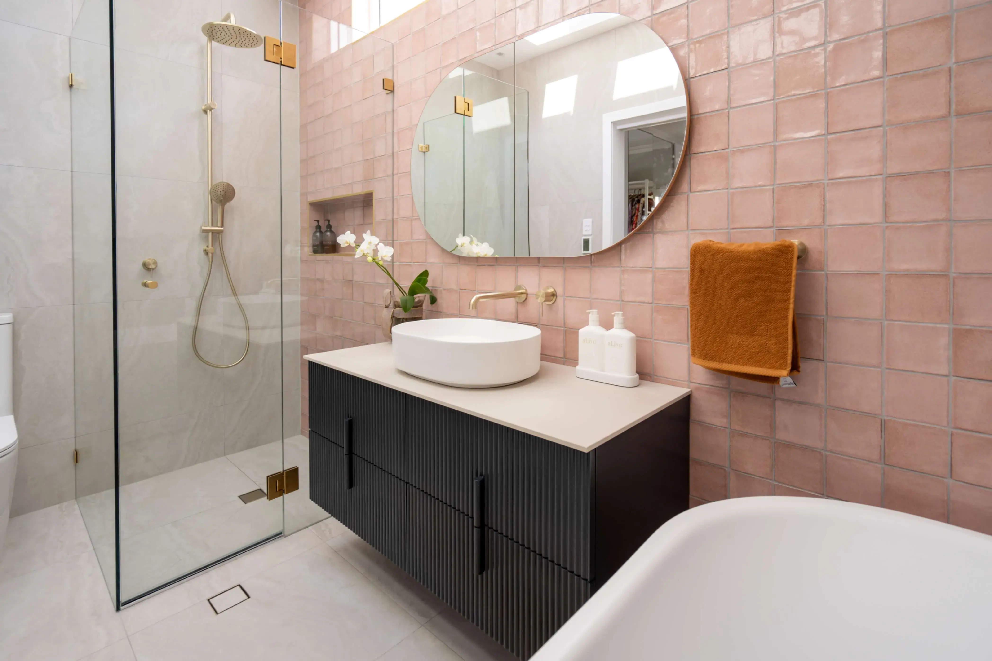 Glazed vs unglazed ceramic tiles