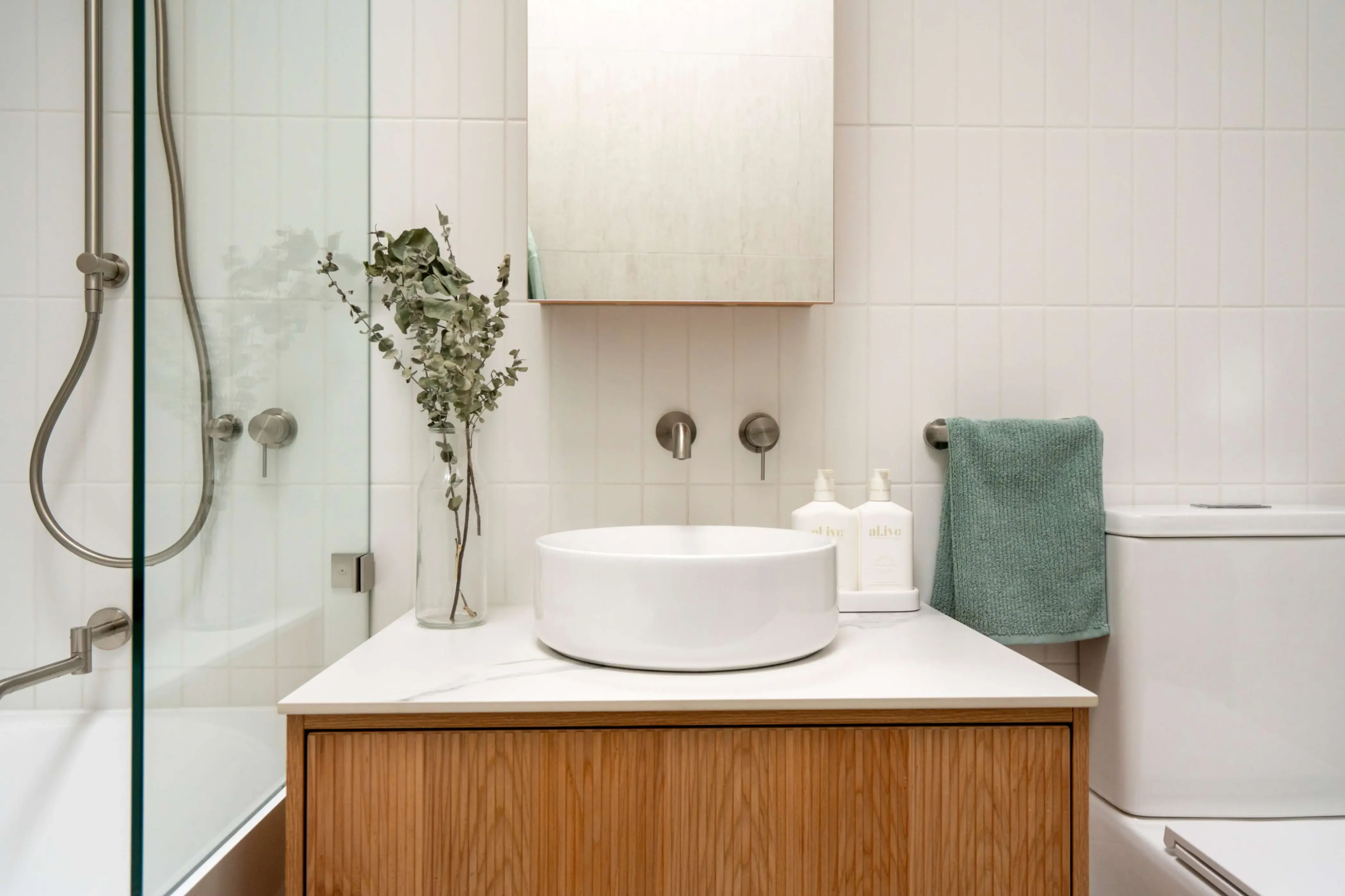 Types and finishes of ceramic tiles