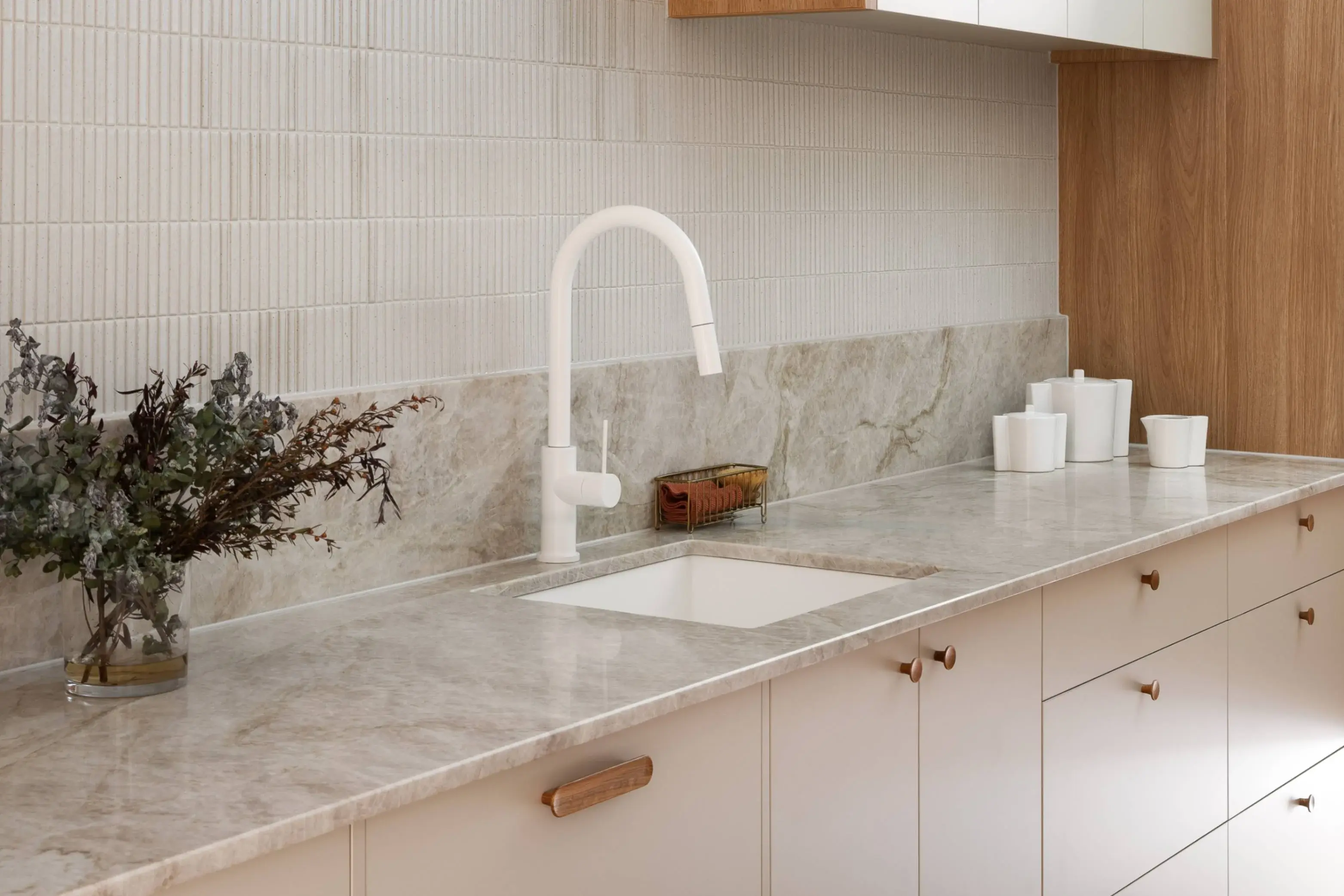 Quartzite vs. quartz countertops explained