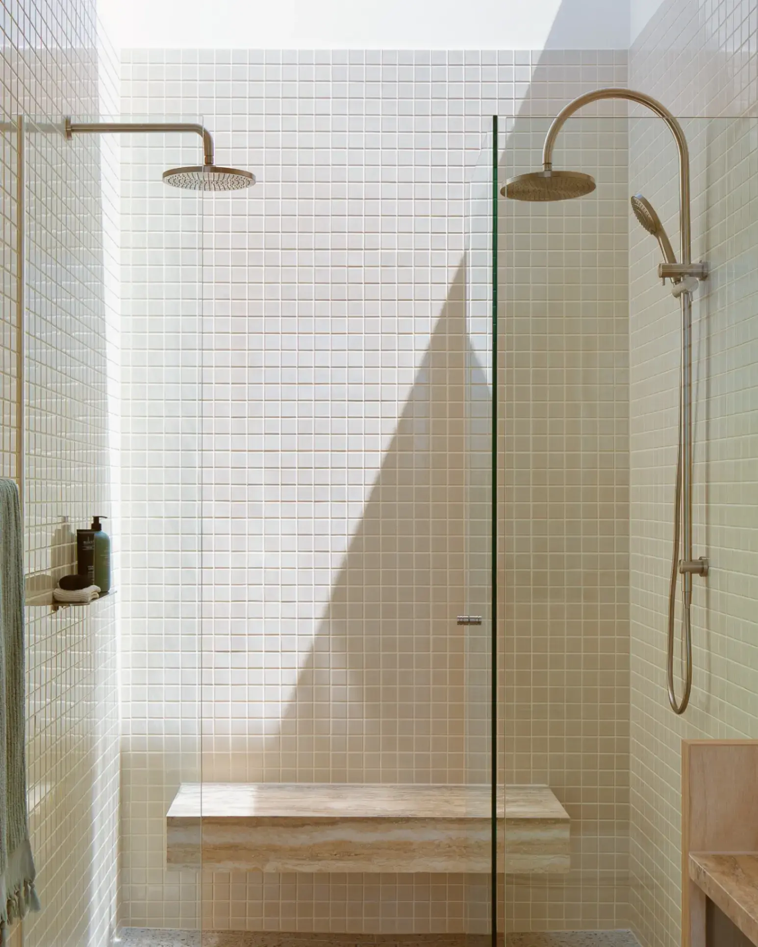 Types of shower heads in Australia: 11 styles (what feels best + WELS ...