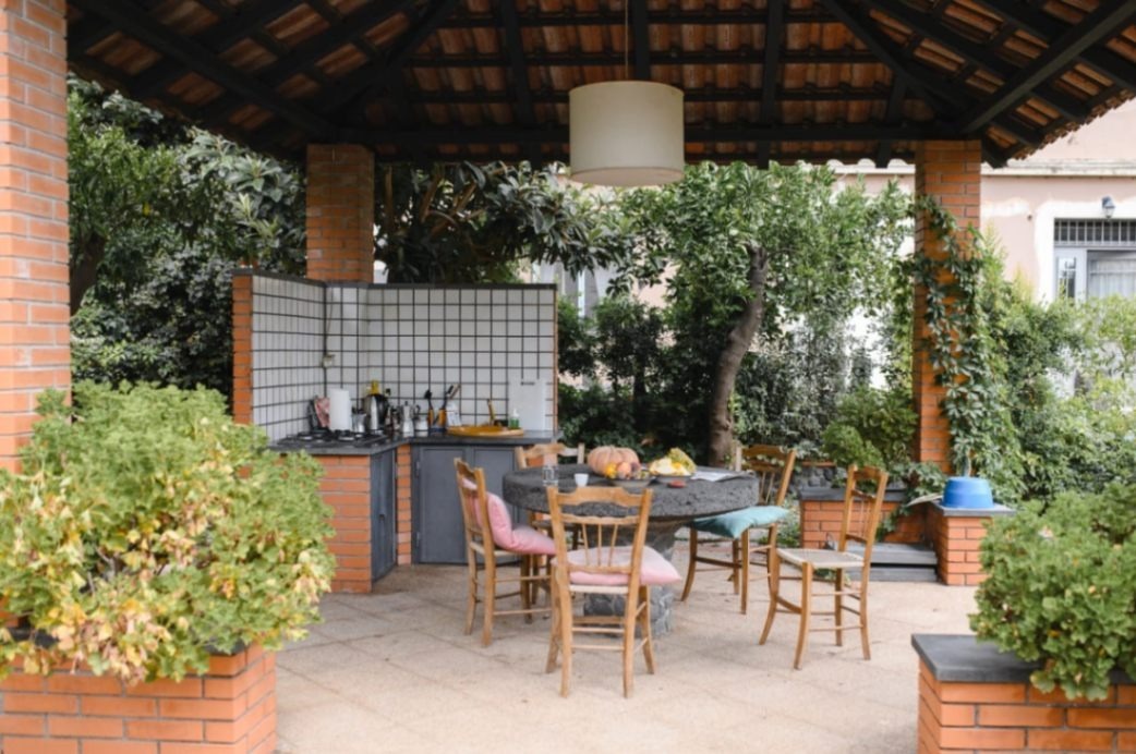 Designing Your Ideal Outdoor Kitchen Space: 3 Designs & Layouts to Consider