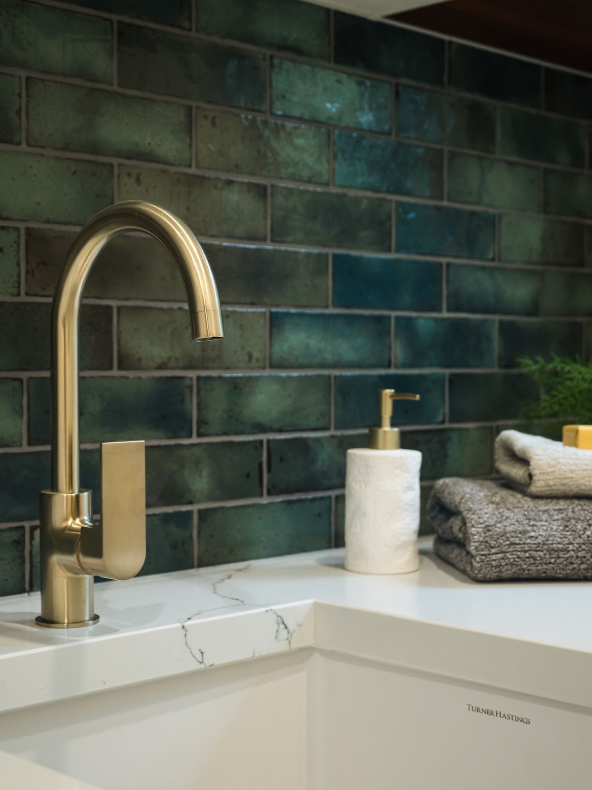 Green Bathroom Ideas | Moody Green Bathrooms with Brass