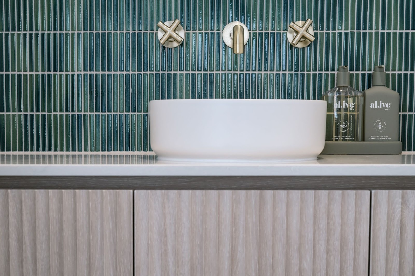 Green Splashback and Half-Wall Tiles Bathroom Ideas