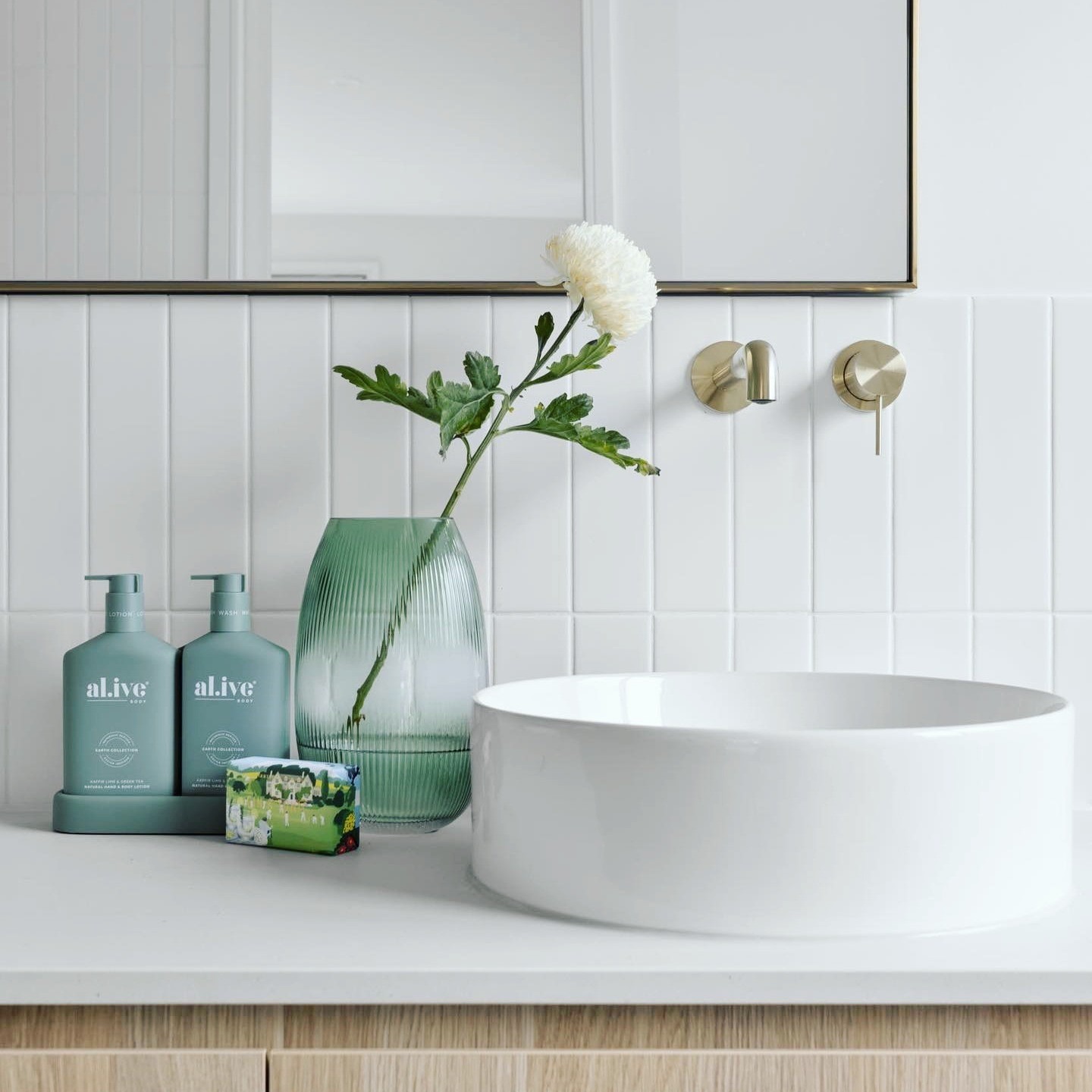 Lighting with Green Accents Bathroom Ideas