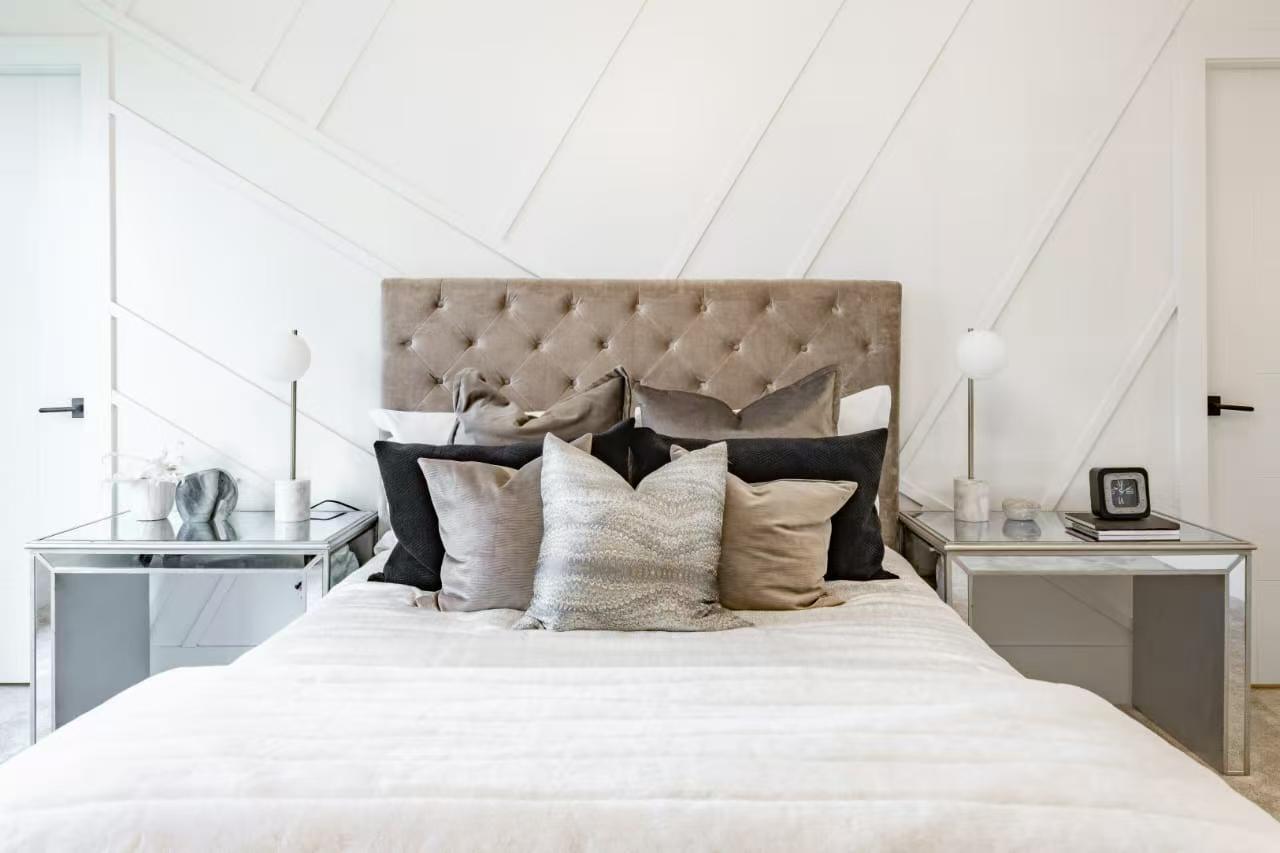 Modern Master Bedroom Ideas for Texture & Materials – Add Depth and Dimension