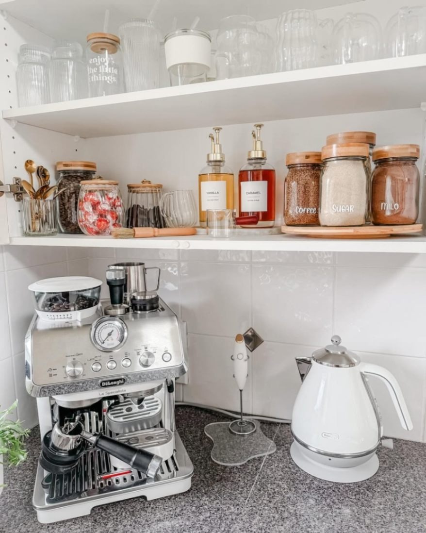 Simple Home Coffee Station Ideas Using Labeled Jars and Baskets
