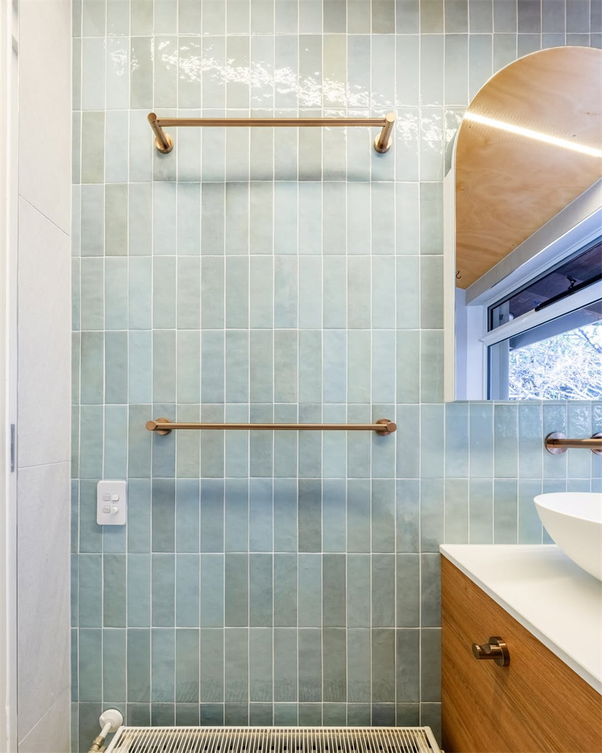 NR1924 BG lifestyle image