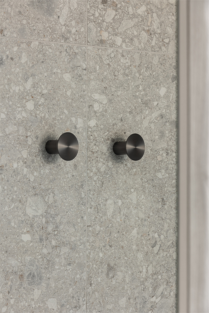 NR1982 AGM lifestyle image