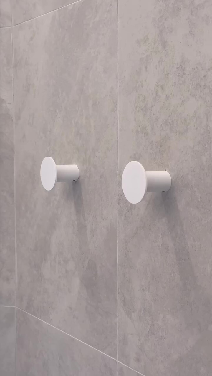 NR1982 AMW lifestyle image