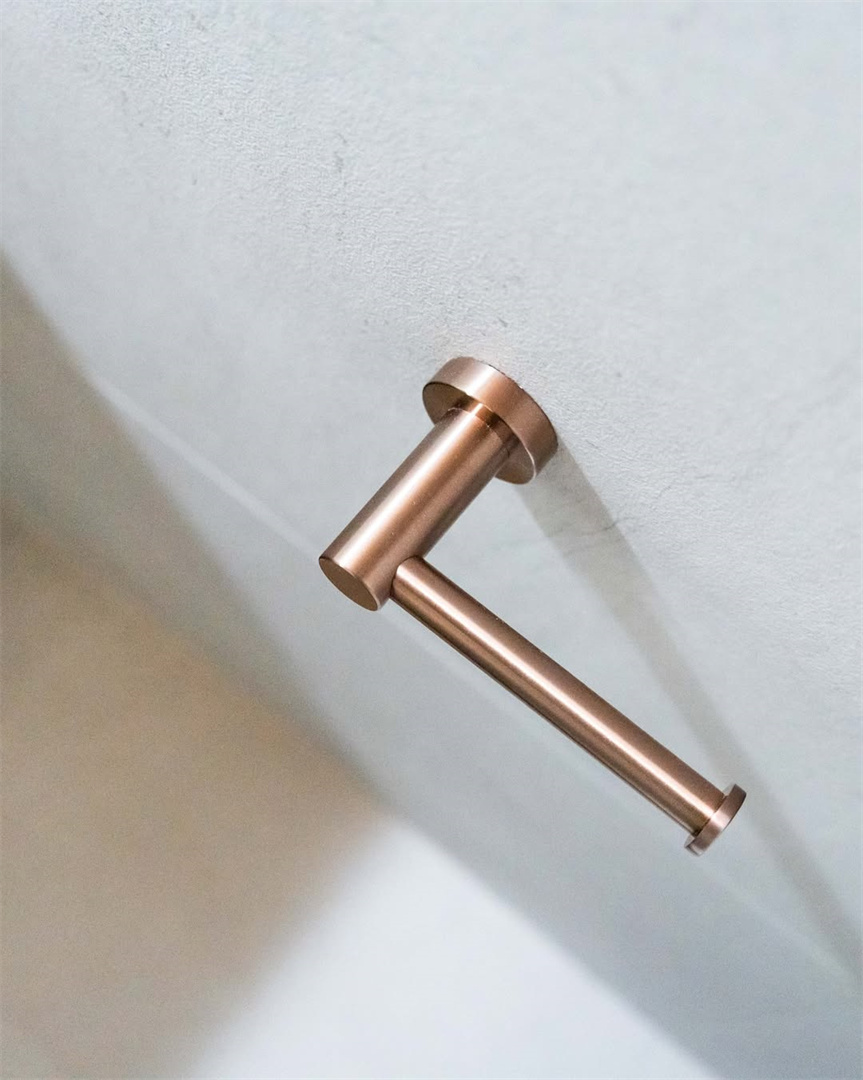 NR1986 BZ lifestyle image 2