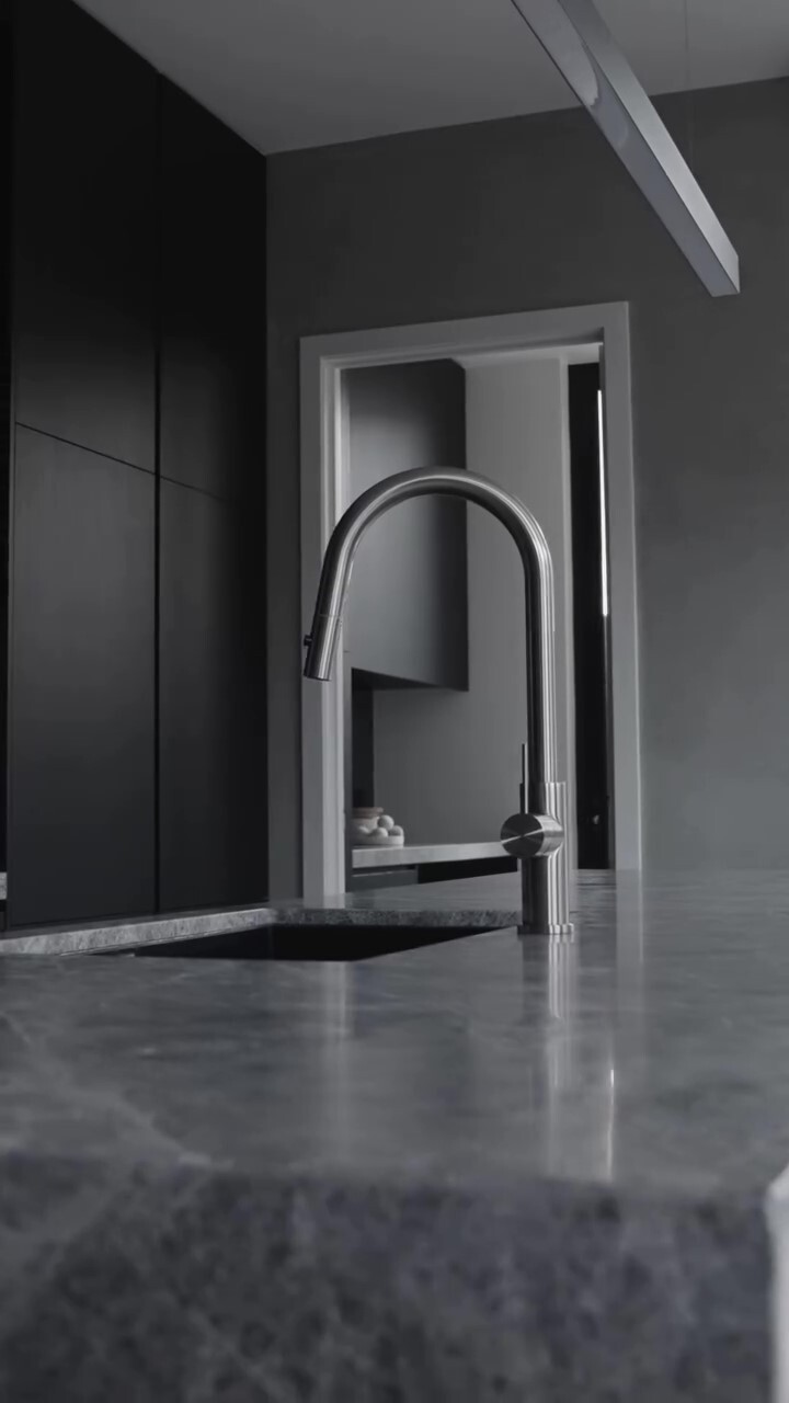 NR221908 GM lifestyle image