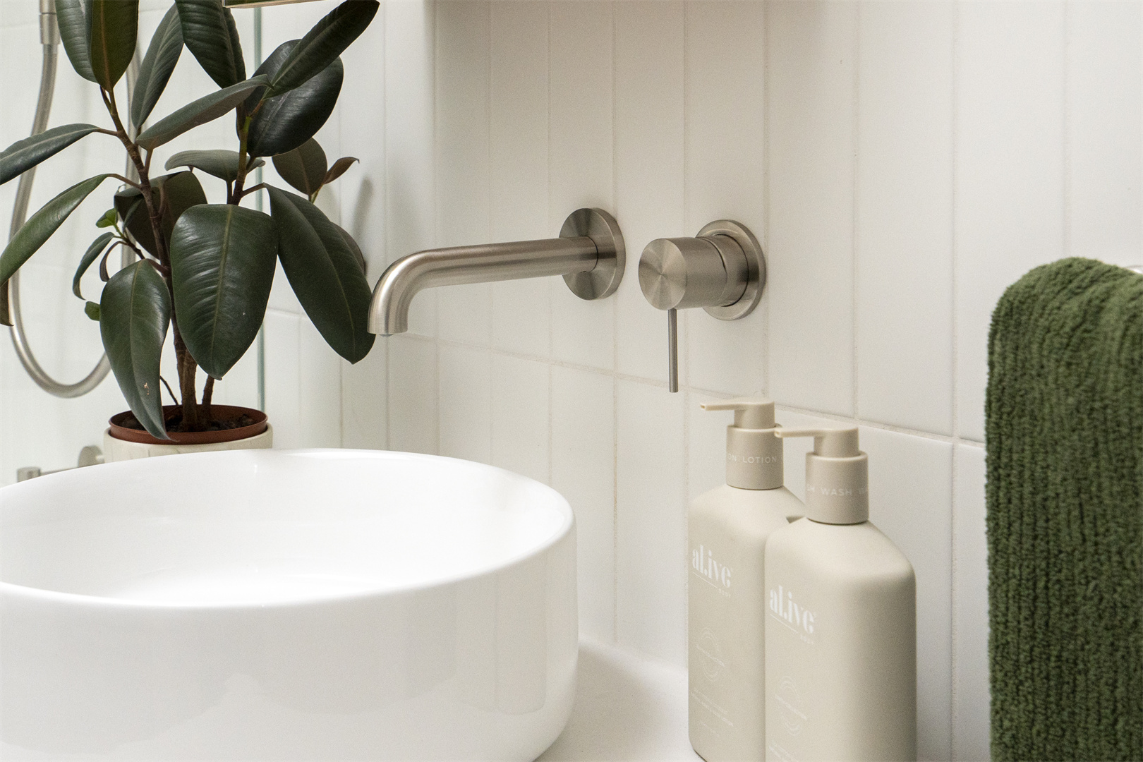 NR221910 CBN lifestyle image