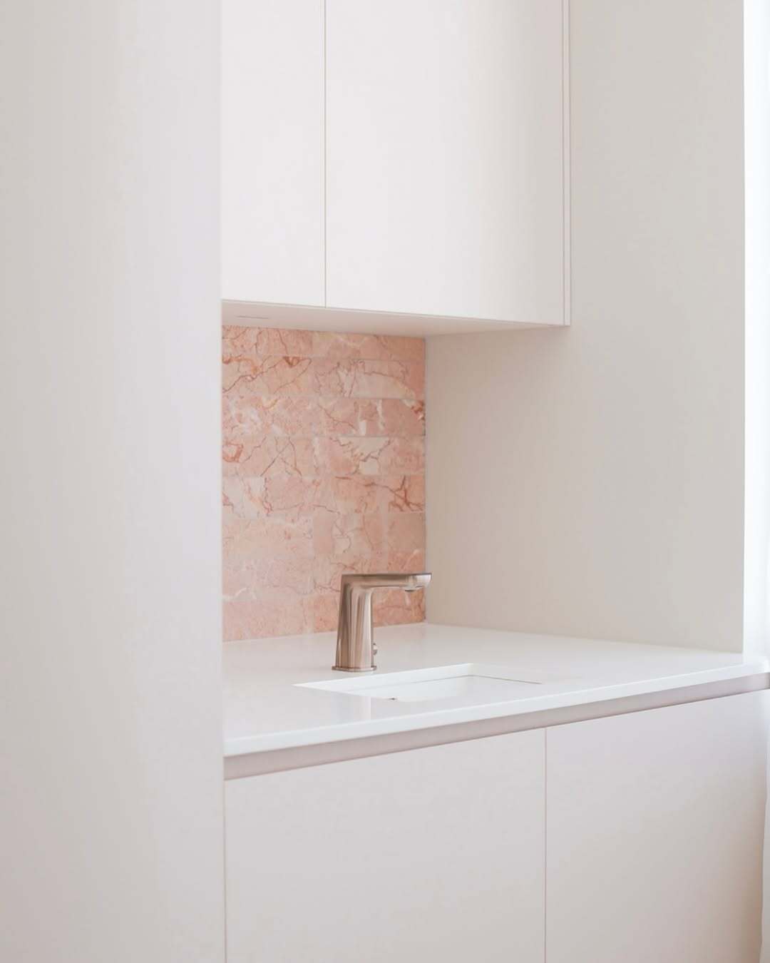 NR222101 BZ lifestyle image