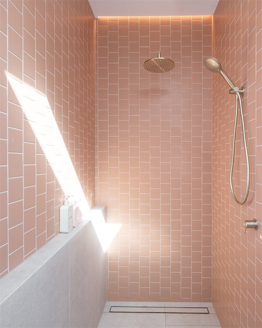 NR251905 BG NR221911 HBG NR502 BG NRROA1001 BG NRFG003 HSBG lifestyle image