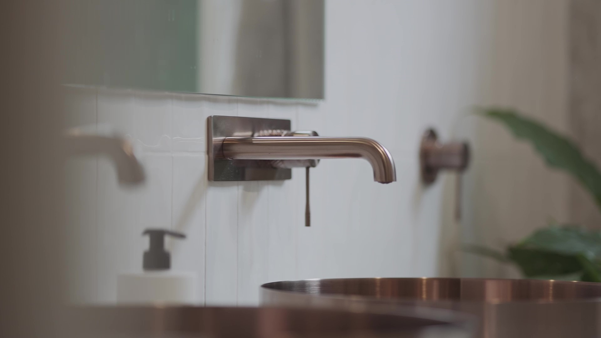 NR251907 ABZ lifestyle image