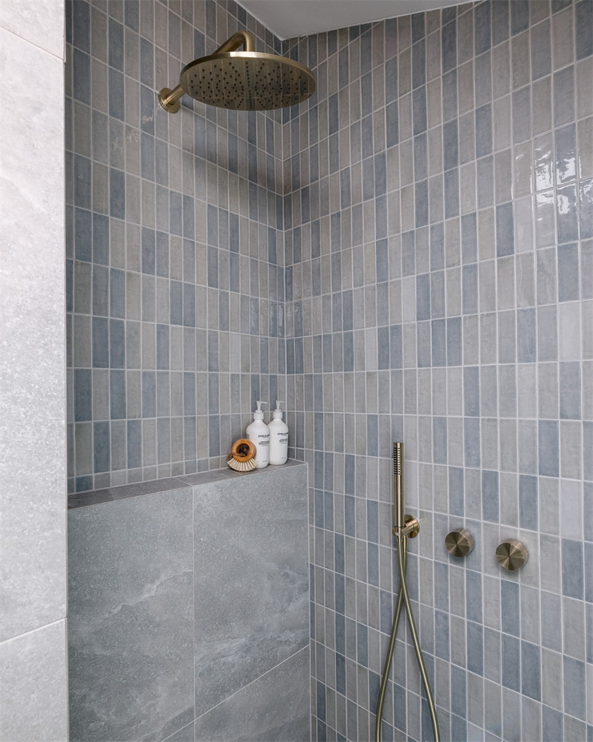 NR271909 BG NR307 BG NR502 BG NRROA1202 BG lifestyle image