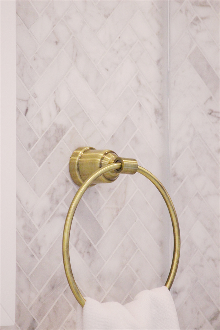 NR6980 AB lifestyle image