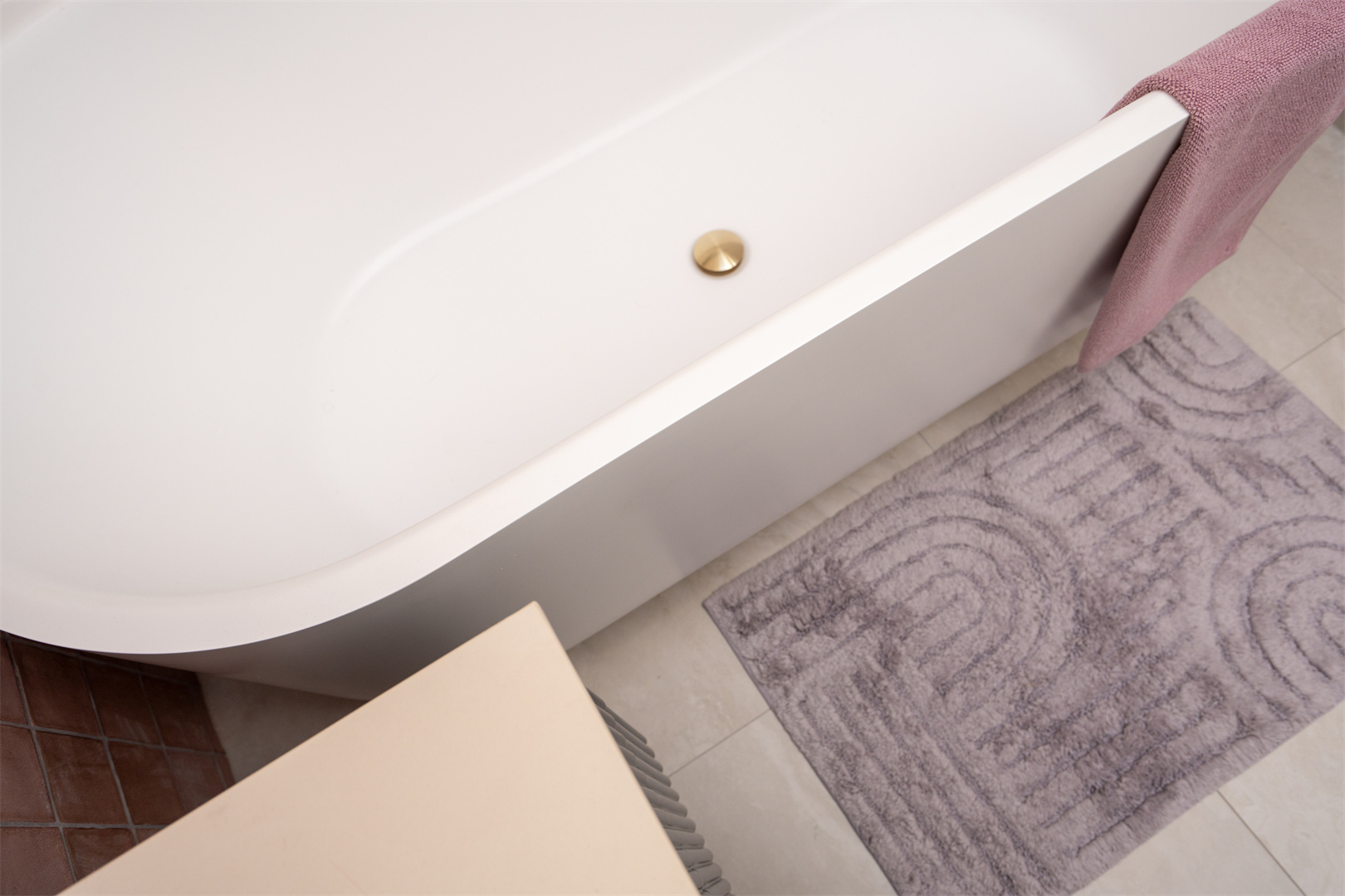 NRA707 BG lifestyle image