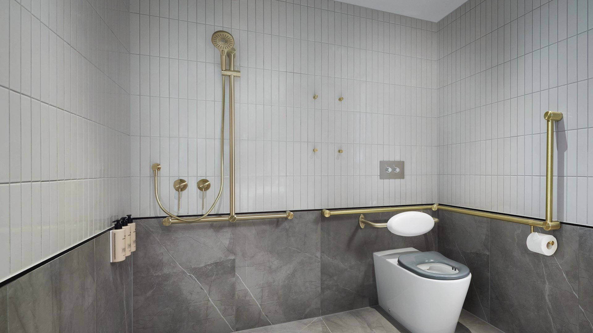 NRCR001 BG NRCR3290 CBG NRCRPL002 BN NR2382 BG lifestyle image