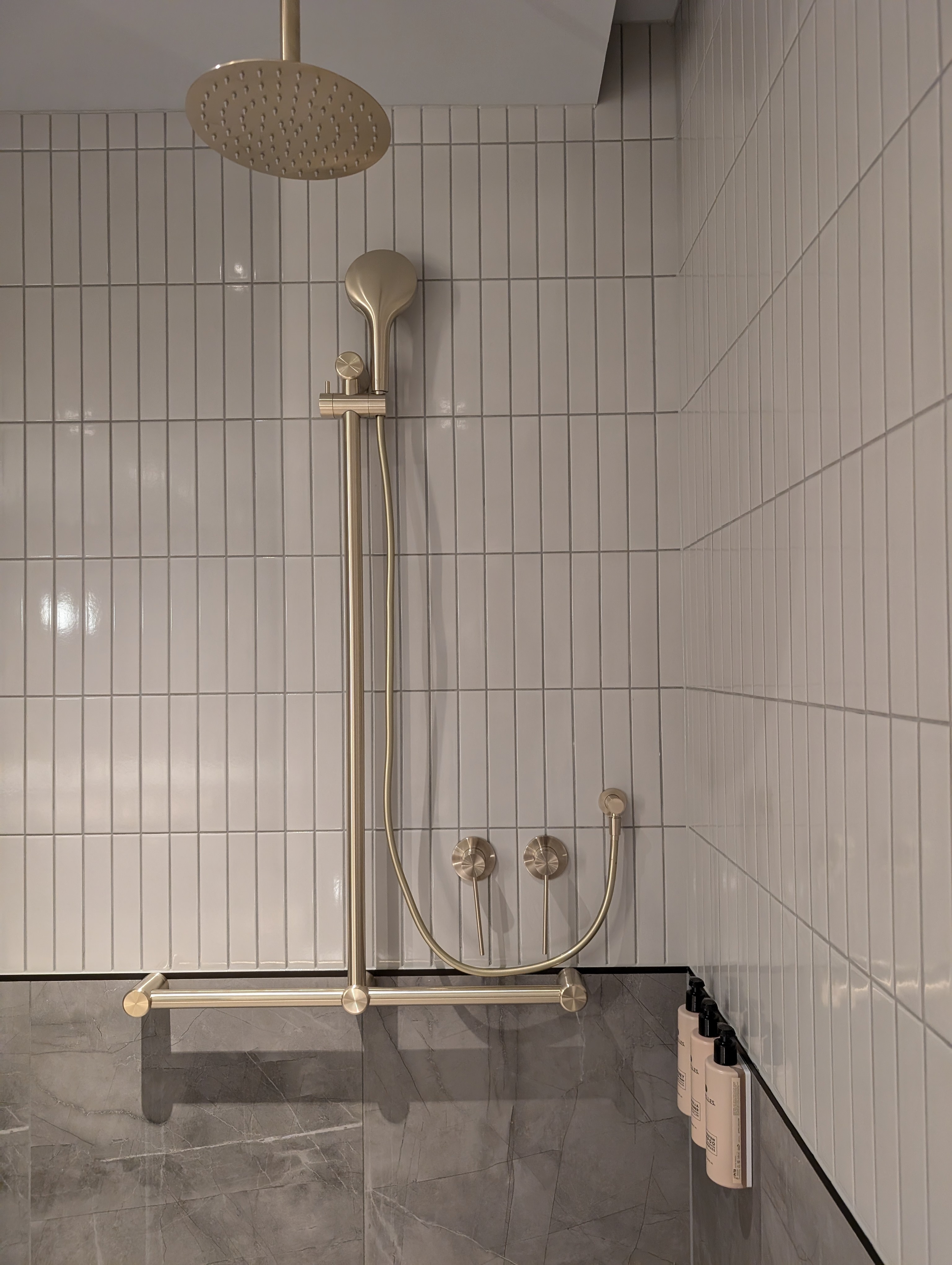 NRCS006 BG NR221911 XBG lifestyle image 2