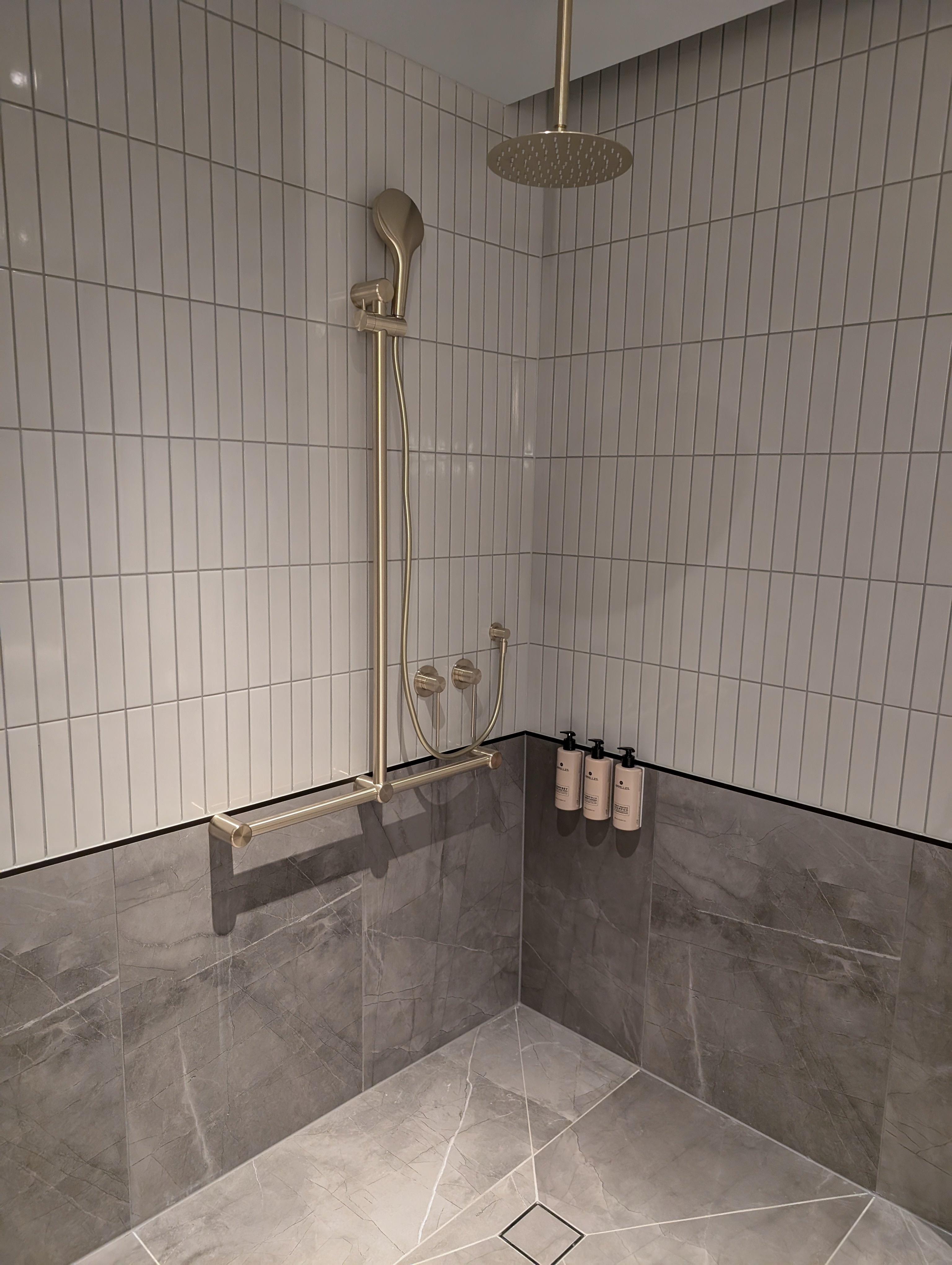 NRCS006 BG NR221911 XBG lifestyle image