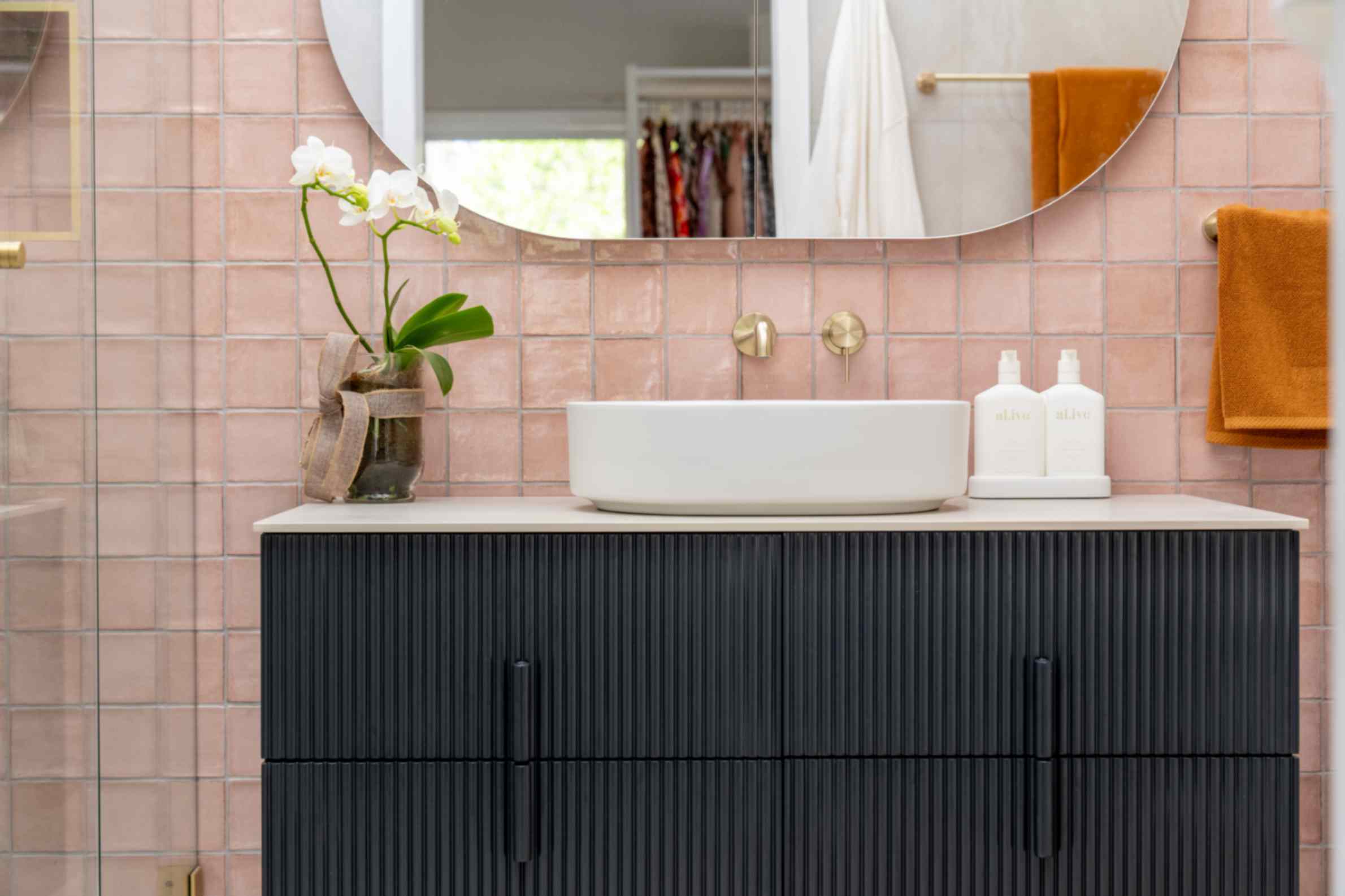Best Bathroom Vanity Materials for Australian Climates