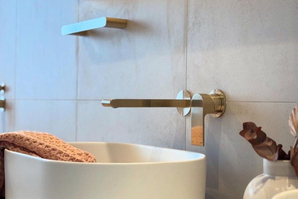 Material and Finish Pairings for Powder Rooms