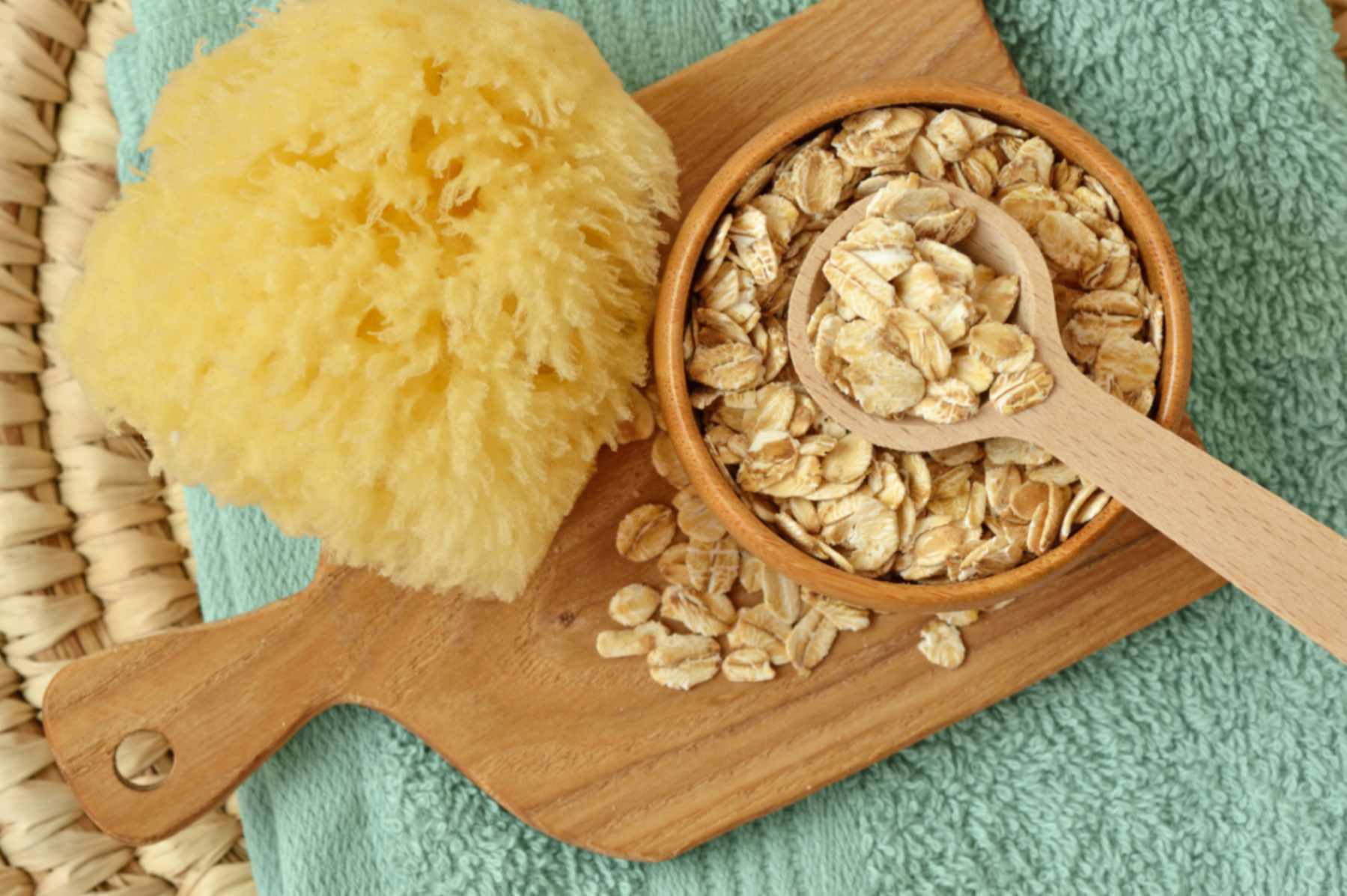 Oatmeal Bath Safety, Risks, and When to See a Doctor