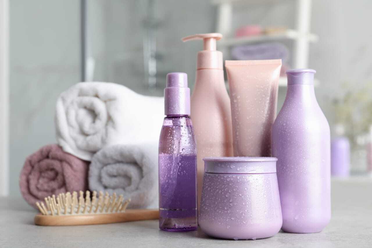 Purple Bathroom Accessory & Styling Ideas