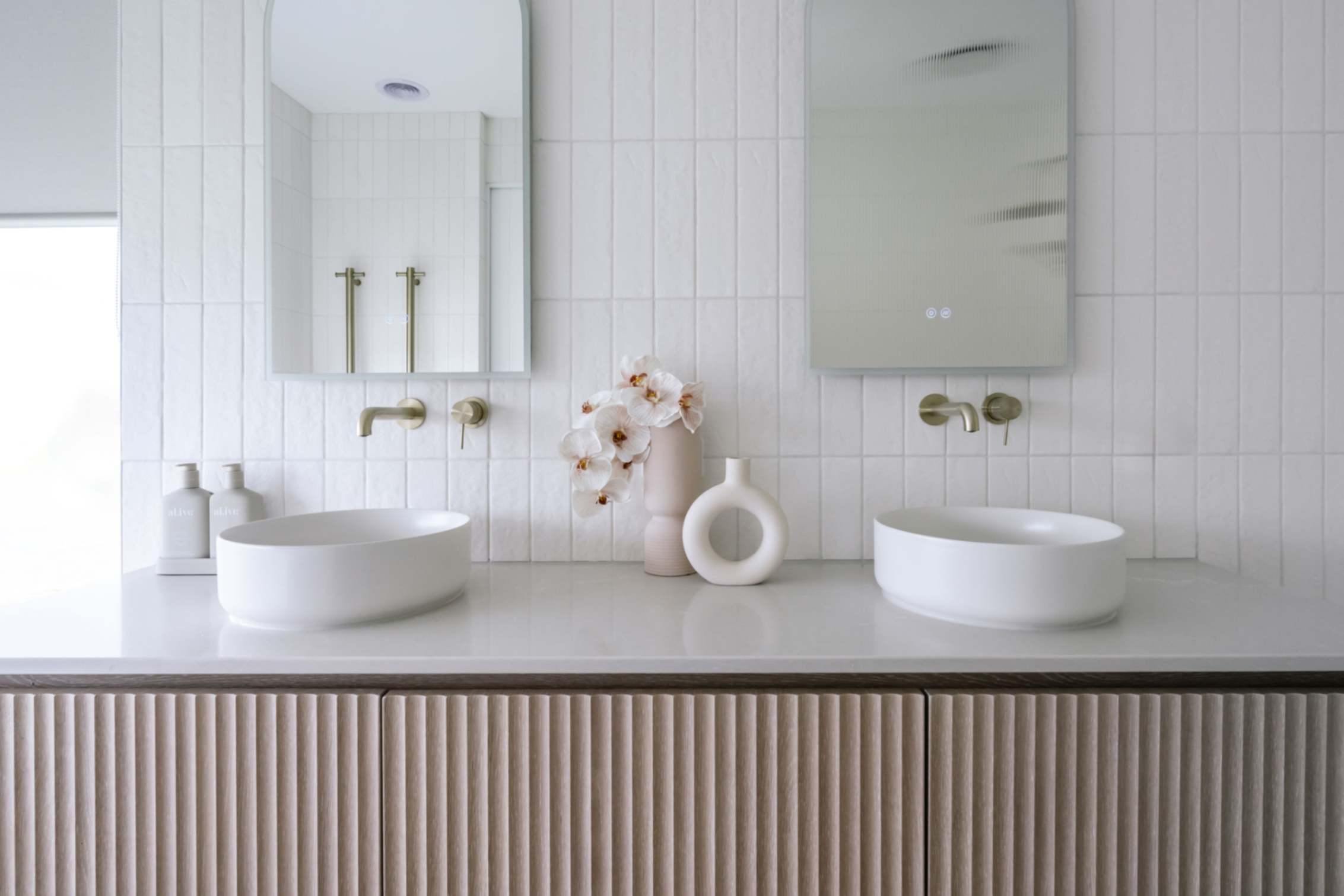 Statement Bathroom Vanity Ideas – Stand Out with Bold Design