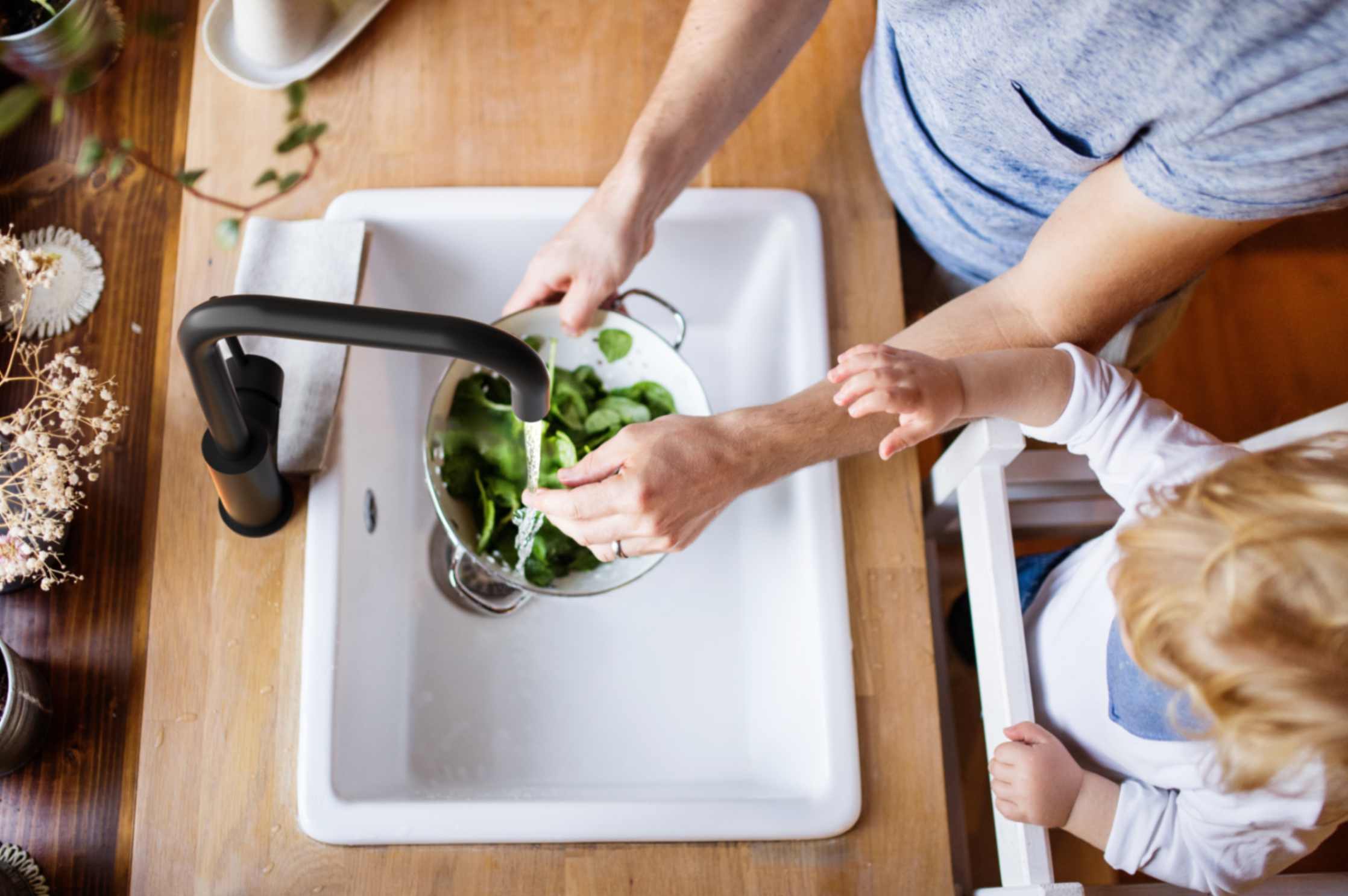 25+ Ways to Save Water: Practical Tips for Your Kitchen, Bathroom, Laundry Room, and Garden!